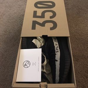 Yeezy Boost 350 V2 Oreo